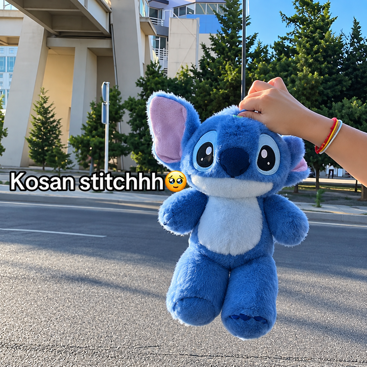 Işıklı ve Hareketli Koşan Stitch Peluş Oyuncak